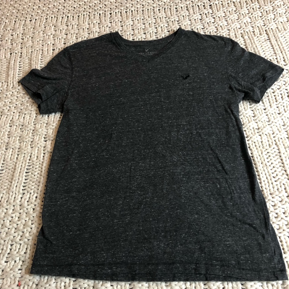 AEO - V-Neck Legend T-Shirt